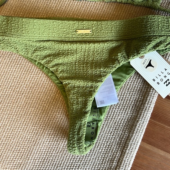 Billabong So Dazed Bikini Set Small, Triangle Multi Top, Maya High Waist Bottoms - Picture 5 of 9